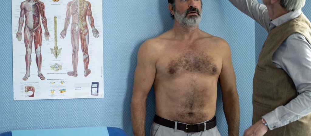 actualité l'homme qui rétrécit